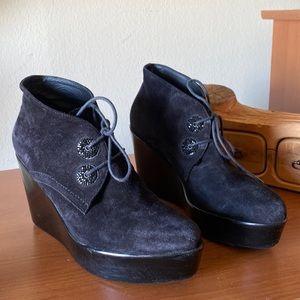 Jeannot Platform Lace-Up Shoes